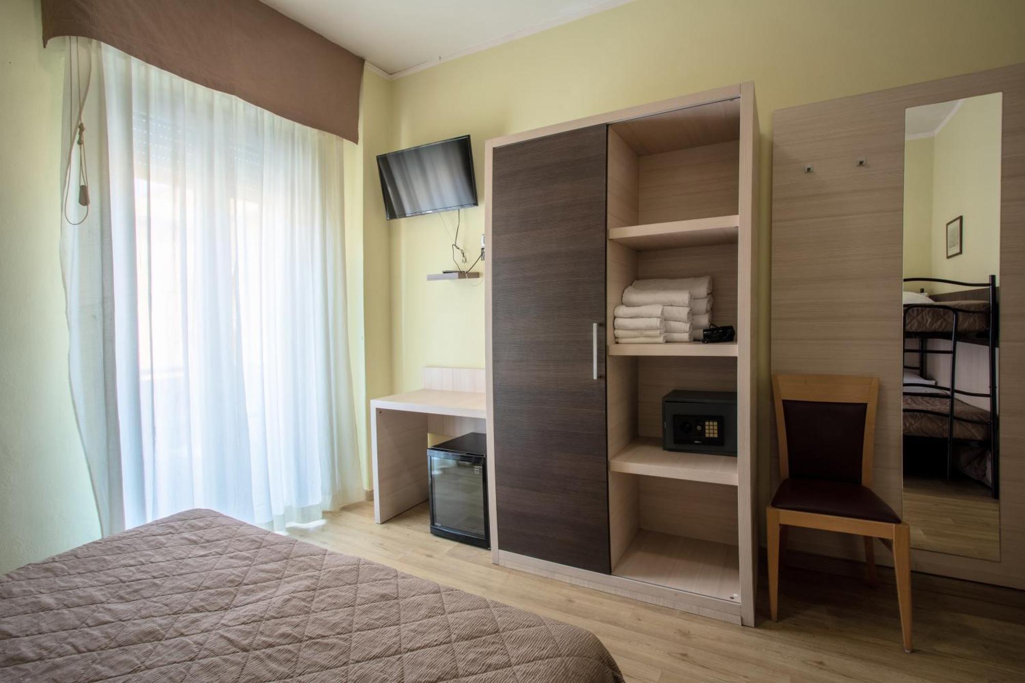 Hotel Bamby Rimini Eksteriør bilde