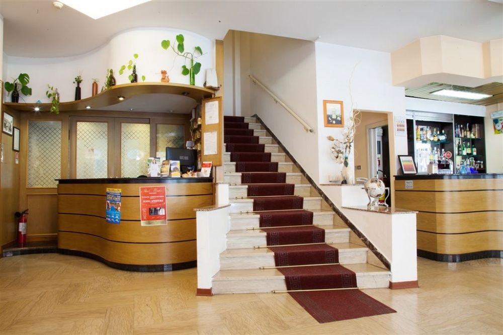 Hotel Bamby Rimini Eksteriør bilde