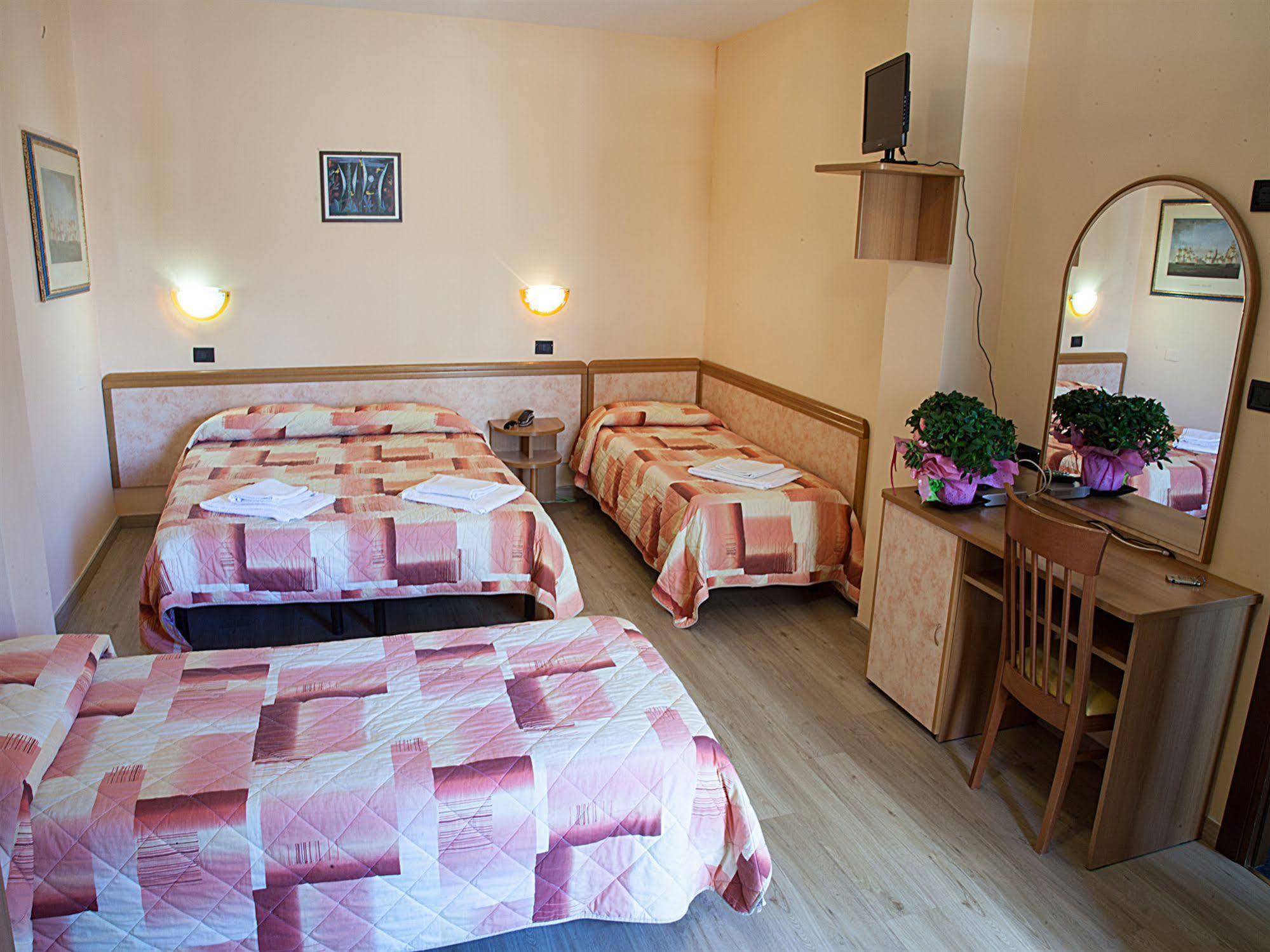 Hotel Bamby Rimini Eksteriør bilde