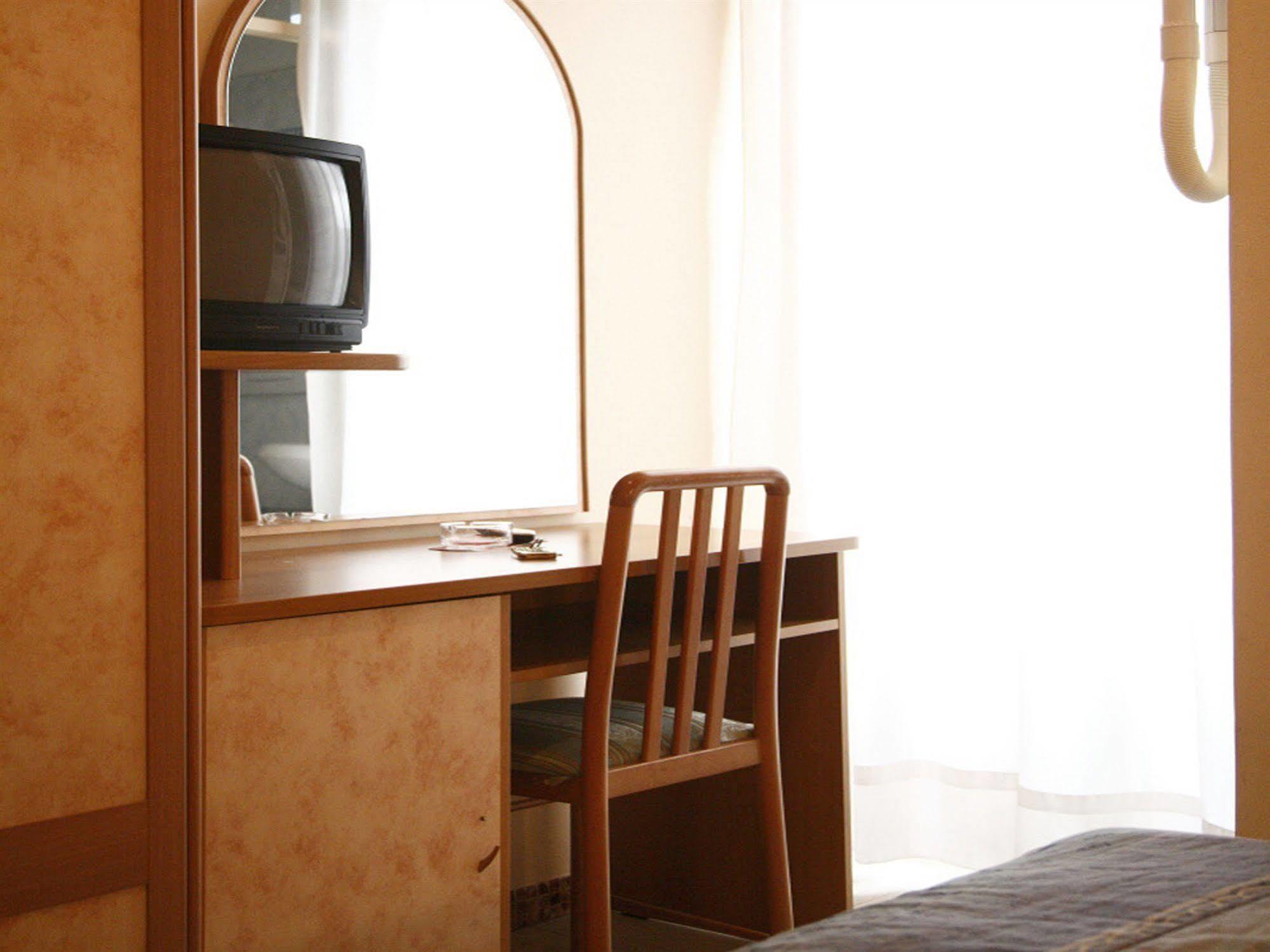 Hotel Bamby Rimini Eksteriør bilde